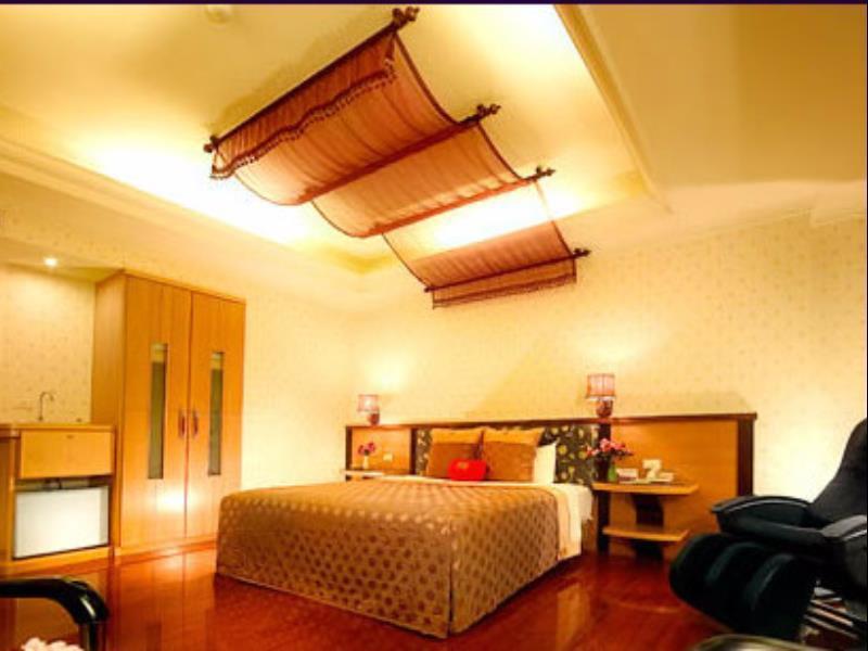 England Business Motel Yilan Exteriör bild